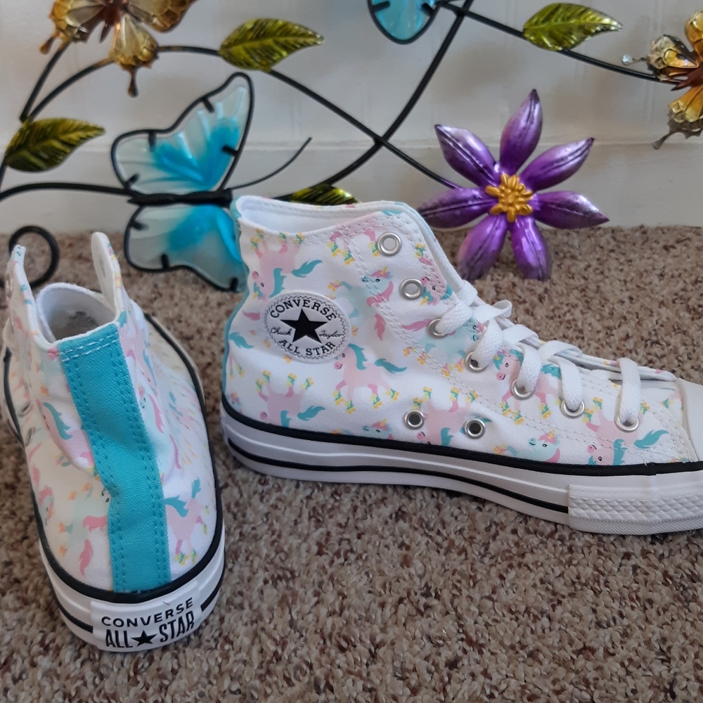 🦃Sale! Converse Unicorn Sneakers sz 4 NEW